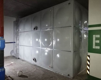 東營不鏽鋼保溫水箱